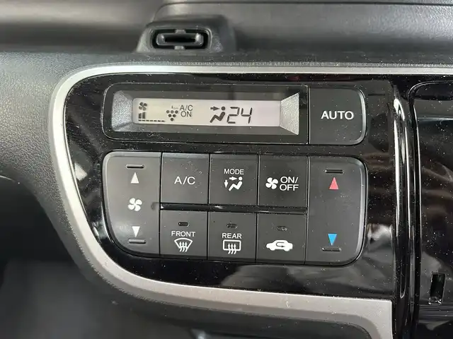 ホンダ Ｎ ＢＯＸ ＋ カスタム G 大阪府 2014(平26)年 5.5万km プレミアムホワイトパール 7インチ社外ナビ/（フルセグTV/BT/CD/DVD)/車いす仕様車/盗難防止装置/横滑り防止装置/フルフラットシート/ベンチシート/プッシュスタート/純正14インチアルミホイール/純正フロアマット/ETC/保証書/取扱説明書/スペアキー×１