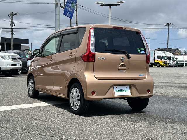 日産 デイズ X Vセレ +SeftyⅡ 新潟県 2015(平27)年 0.9万km ピンクゴールドM 純正SDナビ:MC314D-W/アラウンドビューモニター/衝突軽減システム/ETC/ドアバイザー/取扱説明書