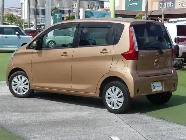 日産 デイズ X Vセレ +SeftyⅡ 千葉県 2015(平27)年 0.9万km ピンクゴールドM エマージェンシーブレーキ/純正SDナビ/地デジTV/【DVD/CD再生機能　Bluetooth接続】/アラウンドビューモニター/ETC/ウインカーミラー/インテリジェントキー