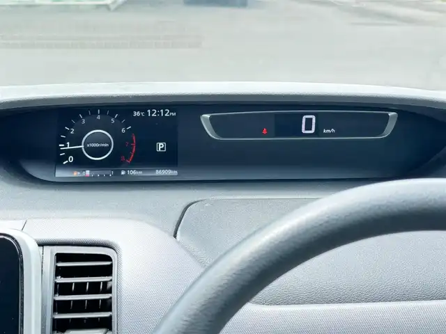 日産 セレナ X 宮城県 2017(平29)年 8.7万km ブリリアントシルバー ワンオーナー/エマージェンシーブレーキ/車線逸脱警報/純正ナビ（MJ116D-W）/・CD/SD/・Bluetooth/・フルセグTV/バックカメラ/ビルトインETC/ワンタッチオートスライドドア（助手席側）/ステアリングスイッチ/オートライト/スマートキー＆プッシュスタート/電動格納ミラー/フロアマット/Wエアバッグ/取扱説明書/保証書