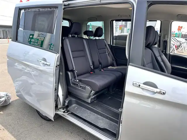日産 セレナ X 宮城県 2017(平29)年 8.7万km ブリリアントシルバー ワンオーナー/エマージェンシーブレーキ/車線逸脱警報/純正ナビ（MJ116D-W）/・CD/SD/・Bluetooth/・フルセグTV/バックカメラ/ビルトインETC/ワンタッチオートスライドドア（助手席側）/ステアリングスイッチ/オートライト/スマートキー＆プッシュスタート/電動格納ミラー/フロアマット/Wエアバッグ/取扱説明書/保証書