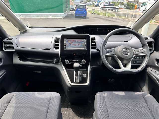 日産 セレナ X 宮城県 2017(平29)年 8.7万km ブリリアントシルバー ワンオーナー/エマージェンシーブレーキ/車線逸脱警報/純正ナビ（MJ116D-W）/・CD/SD/・Bluetooth/・フルセグTV/バックカメラ/ビルトインETC/ワンタッチオートスライドドア（助手席側）/ステアリングスイッチ/オートライト/スマートキー＆プッシュスタート/電動格納ミラー/フロアマット/Wエアバッグ/取扱説明書/保証書