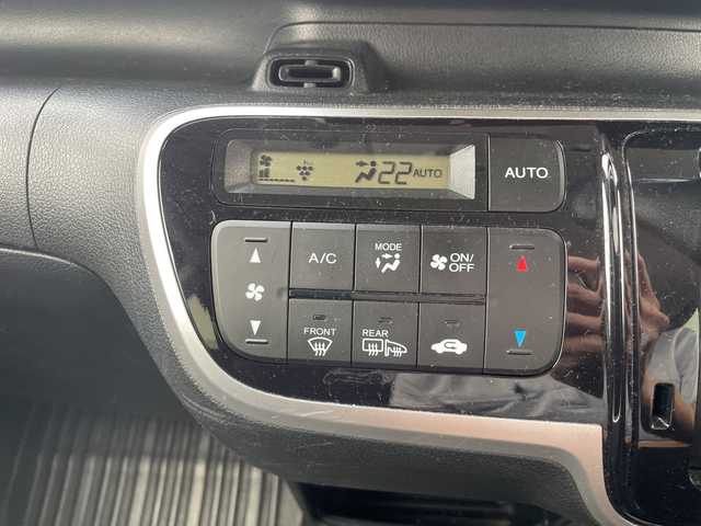 ホンダ Ｎ ＢＯＸ G SSパッケージ 三重県 2017(平29)年 16.9万km プレミアムホワイトパールⅡ 登録時168520km/ワンオーナー/禁煙車/ディーラーＯＰ７型ナビ/・Ｂｌｕｅｔｏｏｔｈ・ワンセグ・CD・AM/FM・USB・SD/左側パワースライドドア/シートヒーターＤＮ/バックカメラ/ＬＥＤヘッドライト/ビルドインＥＴＣ/アイドリングストップ/純正フロアマット