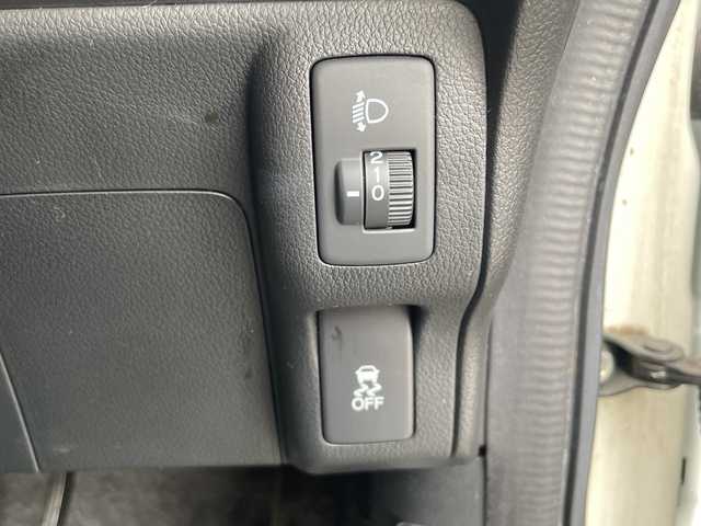 ホンダ Ｎ ＢＯＸ G SSパッケージ 三重県 2017(平29)年 16.9万km プレミアムホワイトパールⅡ 登録時168520km/ワンオーナー/禁煙車/ディーラーＯＰ７型ナビ/・Ｂｌｕｅｔｏｏｔｈ・ワンセグ・CD・AM/FM・USB・SD/左側パワースライドドア/シートヒーターＤＮ/バックカメラ/ＬＥＤヘッドライト/ビルドインＥＴＣ/アイドリングストップ/純正フロアマット