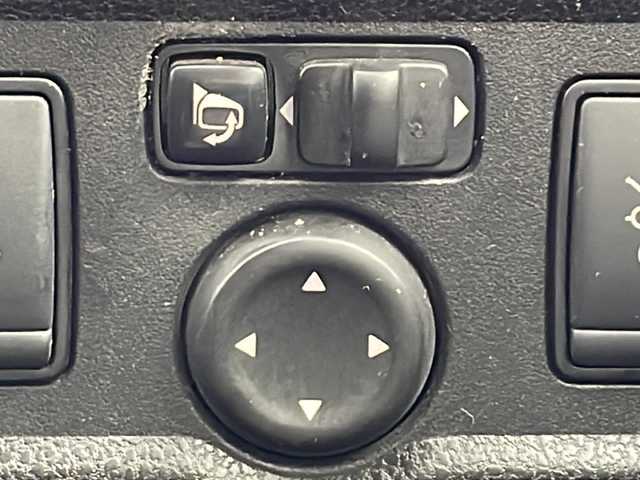 日産 ノート e－パワー X Vセレクション 大阪府 2020(令2)年 4.8万km スーパーブラック エマージェンシーブレーキ　/純正メモリナビ/　　CD/DVD/ワンセグTV/アラウンドビューモニター　/LEDオートライト　/純正15インチアルミホイール　/車線逸脱警報/フロントバックソナー/アイドリングストップ/インテリジェントキー/ETC