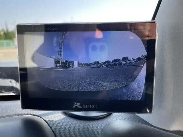 スズキ ジムニー XC 熊本県 2021(令3)年 3.4万km ミディアムグレー 社外SDナビ/・AM/FM/CD/DVD/BT/SD/HDMI/・フルセグTV/・フロント/バックカメラ/スズキセーフティサポート/・デュアルセンサーブレーキサポート/・車線逸脱警報機能/・ふらつき警報機能/・標識認識機能/・ハイビームアシスト/・先行車発進お知らせ/ダムド仕様グリル/社外前後バンパー/ルーフキャリア/オーバーフェンダー/背面タイヤ/ボンネットフードカバー/シートカバー/前席シートヒーター/クルーズコントロール/社外サスペンション/革巻きステアリング/・ステアリングスイッチ/ドライブレコーダー/オートライト/LEDライト/社外スロットルコントローラー/横滑り防止装置/電動格納ミラー/社外フロアマット/ドアバイザー/プッシュスタート/スペアキー2個