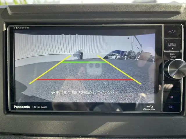 スズキ ジムニー XC 熊本県 2021(令3)年 3.4万km ミディアムグレー 社外SDナビ/・AM/FM/CD/DVD/BT/SD/HDMI/・フルセグTV/・フロント/バックカメラ/スズキセーフティサポート/・デュアルセンサーブレーキサポート/・車線逸脱警報機能/・ふらつき警報機能/・標識認識機能/・ハイビームアシスト/・先行車発進お知らせ/ダムド仕様グリル/社外前後バンパー/ルーフキャリア/オーバーフェンダー/背面タイヤ/ボンネットフードカバー/シートカバー/前席シートヒーター/クルーズコントロール/社外サスペンション/革巻きステアリング/・ステアリングスイッチ/ドライブレコーダー/オートライト/LEDライト/社外スロットルコントローラー/横滑り防止装置/電動格納ミラー/社外フロアマット/ドアバイザー/プッシュスタート/スペアキー2個