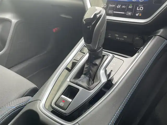 スバル レヴォーグ 1．8GT－H EX 滋賀県 2021(令3)年 6.3万km クリスタルホワイトP ガソリン/4WD/CVT/純正11インチディスプレイナビ/【FM/AM/フルセグ/Bluetooth/AppleCarplay】/全席シートヒーター/運転席・助手席パワーシート/オートドライビングポジションメモリー/電動リアゲート/ETC/ドライブレコーダー/アイサイト/・プリクラッシュブレーキアシスト/・レーンキープアシスト/・全車速追従機能付きクルーズコントロール/バック・サイドカメラ/電動パーキングブレーキ/コーナーセンサー/電子インナールームミラー/フルオートエアコン/ステアリングスイッチ/革巻きステアリング/パドルシフト/電動格納ウインカーミラー/オートライト/LEDヘッドライト/フロントフォグ/純正ドアバイザー/純正フロアマット/プッシュスタート/スマートキー