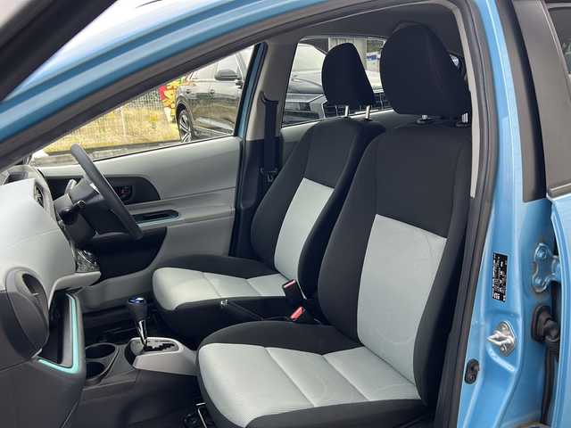 トヨタ アクア S 神奈川県 2013(平25)年 3万km クールソーダメタリック ワンオーナー/純正ディーラーナビ（AM/FM/CD/DVD/SD/BT/フルセグTV）/バックカメラ/ABS/横滑り防止装置/盗難防止装置/衝突被害軽減システム/ダブルエアバッグ/ETC/前後ドライブレコーダー/プッシュスタート/オートライト/電動格納ミラー/ステアリングスイッチ/ECOモード/EVモード/取扱説明書/保証書/スペアキー×１