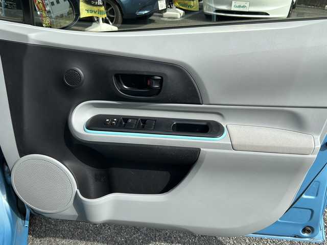 トヨタ アクア S 神奈川県 2013(平25)年 3万km クールソーダメタリック ワンオーナー/純正ディーラーナビ（AM/FM/CD/DVD/SD/BT/フルセグTV）/バックカメラ/ABS/横滑り防止装置/盗難防止装置/衝突被害軽減システム/ダブルエアバッグ/ETC/前後ドライブレコーダー/プッシュスタート/オートライト/電動格納ミラー/ステアリングスイッチ/ECOモード/EVモード/取扱説明書/保証書/スペアキー×１