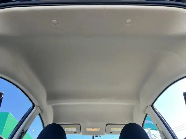 日産 マーチ ニスモ 静岡県 2017(平29)年 5.5万km ピュアブラック エンジンスタートボタン/パワーステアリング/パワーウィンドウ/保証書/取扱説明書/記録簿/アイドリングストップ/スマートキー/スペアキー1本/オートエアコン/ETC/SDナビ（CD/DVD/BT/フルセグ）/純正フロアマット/布シート/純正アルミホイール/ABS/横滑り防止装置/オートライト/LEDヘッドライト/Wエアバッグ