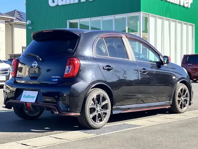 日産 マーチ ニスモ 静岡県 2017(平29)年 5.5万km ピュアブラック エンジンスタートボタン/パワーステアリング/パワーウィンドウ/保証書/取扱説明書/記録簿/アイドリングストップ/スマートキー/スペアキー1本/オートエアコン/ETC/SDナビ（CD/DVD/BT/フルセグ）/純正フロアマット/布シート/純正アルミホイール/ABS/横滑り防止装置/オートライト/LEDヘッドライト/Wエアバッグ