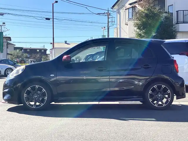 日産 マーチ ニスモ 静岡県 2017(平29)年 5.5万km ピュアブラック エンジンスタートボタン/パワーステアリング/パワーウィンドウ/保証書/取扱説明書/記録簿/アイドリングストップ/スマートキー/スペアキー1本/オートエアコン/ETC/SDナビ（CD/DVD/BT/フルセグ）/純正フロアマット/布シート/純正アルミホイール/ABS/横滑り防止装置/オートライト/LEDヘッドライト/Wエアバッグ