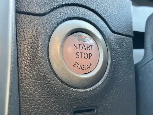 日産 マーチ ニスモ 静岡県 2017(平29)年 5.5万km ピュアブラック エンジンスタートボタン/パワーステアリング/パワーウィンドウ/保証書/取扱説明書/記録簿/アイドリングストップ/スマートキー/スペアキー1本/オートエアコン/ETC/SDナビ（CD/DVD/BT/フルセグ）/純正フロアマット/布シート/純正アルミホイール/ABS/横滑り防止装置/オートライト/LEDヘッドライト/Wエアバッグ