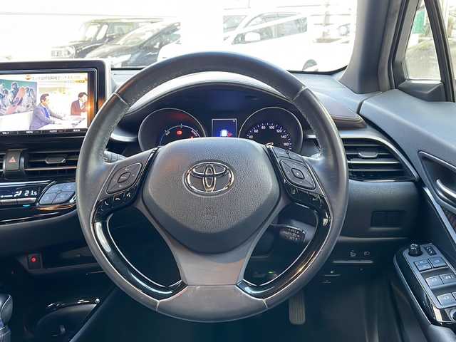 トヨタ Ｃ－ＨＲ G 宮崎県 2017(平29)年 4.5万km センシュアルレッドマイカ SDナビ Bluetooth フルセグTV バックカメラ BSM モデリスタフルエアロ 前後ドライブレコーダー 前後コーナーセンサー ETC CDチェンジャー 純正アルミホイール 純正フロアマット