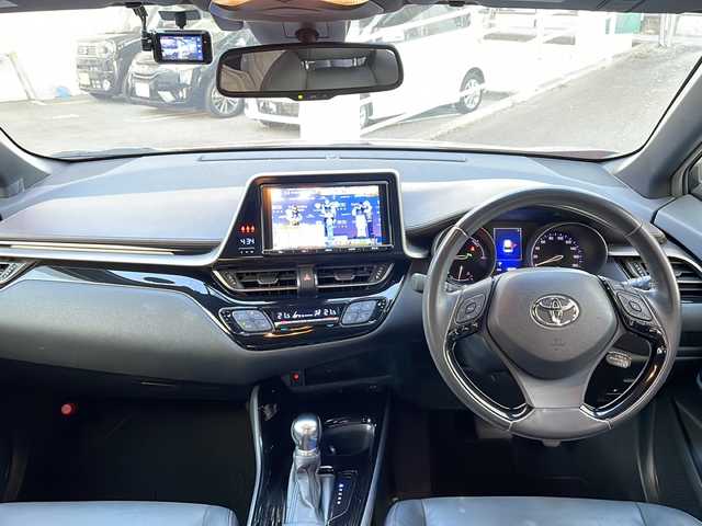 トヨタ Ｃ－ＨＲ G 宮崎県 2017(平29)年 4.5万km センシュアルレッドマイカ SDナビ Bluetooth フルセグTV バックカメラ BSM モデリスタフルエアロ 前後ドライブレコーダー 前後コーナーセンサー ETC CDチェンジャー 純正アルミホイール 純正フロアマット