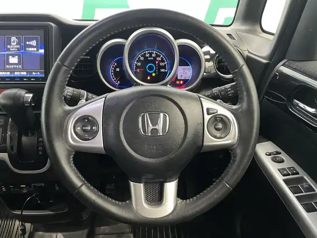 ホンダ Ｎ ＢＯＸ カスタム G ターボSSパッケージ 鹿児島県 2016(平28)年 5.6万km クリスタルブラックパール 禁煙車/純正Gathersナビ(VXM-175VFEi)/　・Bluetooth/　・CD/DVD/　・フルセグTV/　・AM/FM/両側パワースライドドア/クルーズコントロール(追従走行なし)/チップアップシート/デジタルインナーミラー/バックカメラ/ETC/HIDヘッドライト/シートヒーター/純正フロアマット/純正アルミホイール/後席サンシェード/電動格納ミラー/ステアリングリモコン