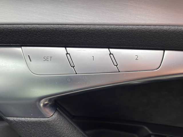 アウディ Ａ６ アバント 40TDIクワトロスポーツ 静岡県 2021(令3)年 8.4万km 白 Sラインパッケージ/純正ナビ/地デジTV/バーチャルコックピット/全周囲カメラ/純正20インチAW/レザーシート/シートヒーター/クルーズコントロール/電動リアゲート/2.0ETC/スマートキー