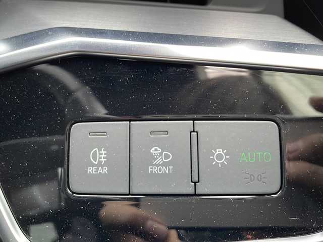 アウディ Ａ６ アバント 40TDIクワトロスポーツ 静岡県 2021(令3)年 8.4万km 白 Sラインパッケージ/純正ナビ/地デジTV/バーチャルコックピット/全周囲カメラ/純正20インチAW/レザーシート/シートヒーター/クルーズコントロール/電動リアゲート/2.0ETC/スマートキー