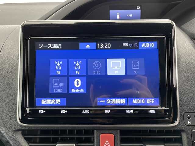 トヨタ ヴォクシー ZS 煌Ⅱ 長野県 2019(令1)年 3.6万km ホワイトパールクリスタルシャイン 純正SDナビ&フルセグTV&CD&USB&BT/クルーズコントロール/車線逸脱警報/プリクラッシュセーフティ/コーナーセンサー/アイドリングストップ/社外前方ドライブレコーダー/両側パワースライドドア/ウォークスルー/ビルトインETC/LEDヘッドライト/オートライト/フロントフォグランプ/電動格納ミラー/ウィンカーミラー/純正16インチAW装着/社外フロアマット/純正ドアバイザー/プッシュスタート/スマートキー