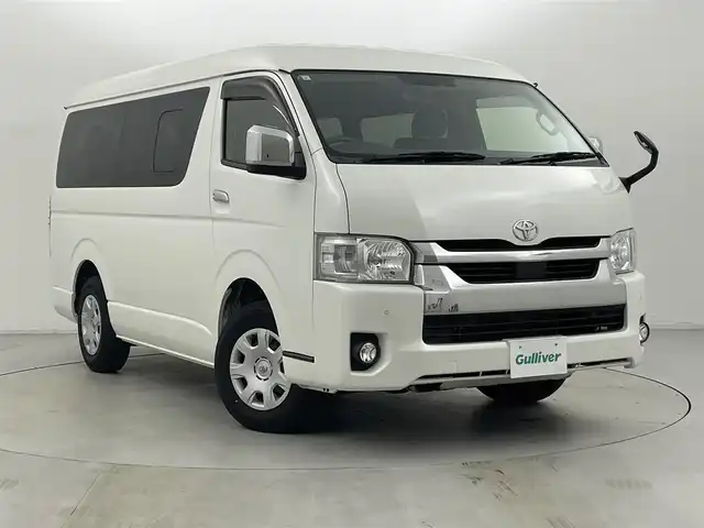 トヨタ ハイエース GL ロング 群馬県 2021(令3)年 0.7万km ホワイトパールクリスタルシャイン 純正オーディオ/CD/AUX/USB/バックカメラ/防眩ミラー/オートライト/AHB/Fフォグ/LDA/PKSB/クリアランスソナー/AC１００V/１００W/キーレス/純正マット/純正バイザー/４WD/左側パワースライドドア/トヨタセーフティセンス/車内スタッドレスタイヤ積込/禁煙車