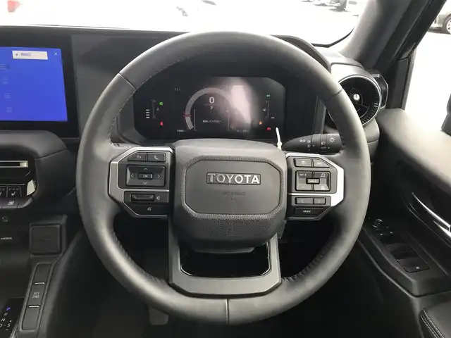 トヨタ ランドクルーザー ２５０ VX 富山県 2024(令6)年 0.2万km ブラック 4WD/ワンオーナー/サンルーフ/純正ディスプレイオーディオ/ナビ/フルセグTV/Bluetooth/全周囲カメラ/デジタルインナーミラー/衝突被害軽減ブレーキ/レーンキープアシスト/コーナーセンサー/クルーズコントロール（追従あり）/レザーシート/パワーシート/シートヒーター/エアシート/ステアリングヒーター/電動リアゲート/ETC2.0/オートライト/オートマチックハイビーム
