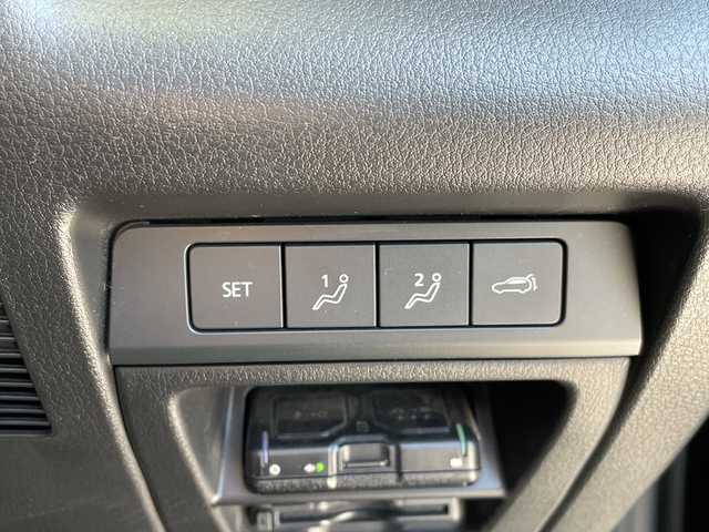 マツダ ＣＸ－３０ XD Lパッケージ 愛知県 2020(令2)年 9.4万km ジェットブラックマイカ プレミアムサウンドBOSE/純正10.25型ディズプレイオーディオナビ/全方位カメラ/レーダークルーズコントロール/シートヒーター/バックカメラ/電動リアゲート/パワーシート/ヘッドアップディスプレイ/コーナーセンサー/純正アルミホイール/ブラインドスポットモニター/LEDヘッドライト/パドルシフト/ステアリングヒーター/レーンキープアシスト/オートマチックハイビーム/ドライブレコーダー/ETC/衝突軽減システム/フルセグ/CD DVD/Bluetooth/ステアリングスイッチ/スマートキー/プッシュスタート