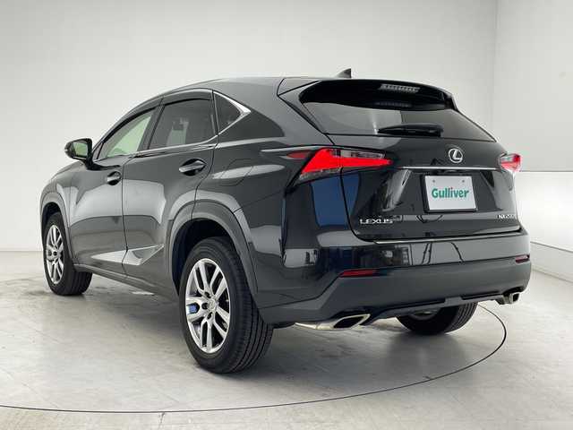 レクサス ＮＸ 200t 千葉県 2016(平28)年 6.8万km グラファイトブラックガラスフレーク 純正メーカーナビ/フルセグTV BT CD DVD AUX/バックカメラ /衝突軽減ブレーキ/レーダークルーズコントロール/前後ドライブレコーダー/前席パワーシート/アイドリングストップ/革巻きハンドル/ステアリングスイッチ/パドルシフト/純正アルミホイール/LEDヘッドライト/スマートキー/プッシュスタート