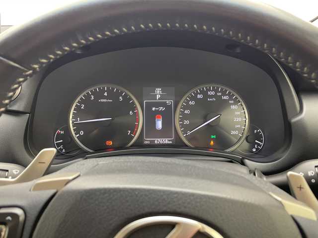 レクサス ＮＸ 200t 千葉県 2016(平28)年 6.8万km グラファイトブラックガラスフレーク 純正メーカーナビ/フルセグTV BT CD DVD AUX/バックカメラ /衝突軽減ブレーキ/レーダークルーズコントロール/前後ドライブレコーダー/前席パワーシート/アイドリングストップ/革巻きハンドル/ステアリングスイッチ/パドルシフト/純正アルミホイール/LEDヘッドライト/スマートキー/プッシュスタート