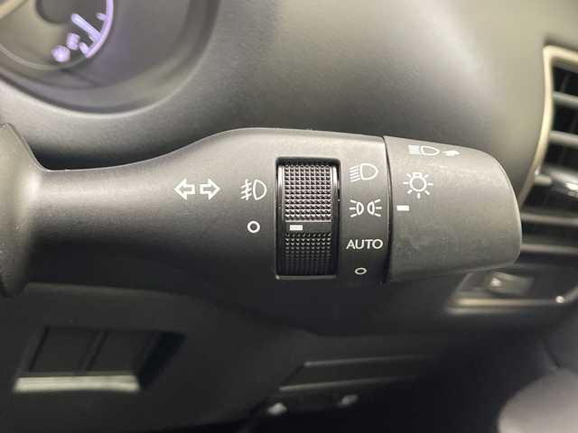 レクサス ＮＸ 200t 千葉県 2016(平28)年 6.8万km グラファイトブラックガラスフレーク 純正メーカーナビ/フルセグTV BT CD DVD AUX/バックカメラ /衝突軽減ブレーキ/レーダークルーズコントロール/前後ドライブレコーダー/前席パワーシート/アイドリングストップ/革巻きハンドル/ステアリングスイッチ/パドルシフト/純正アルミホイール/LEDヘッドライト/スマートキー/プッシュスタート