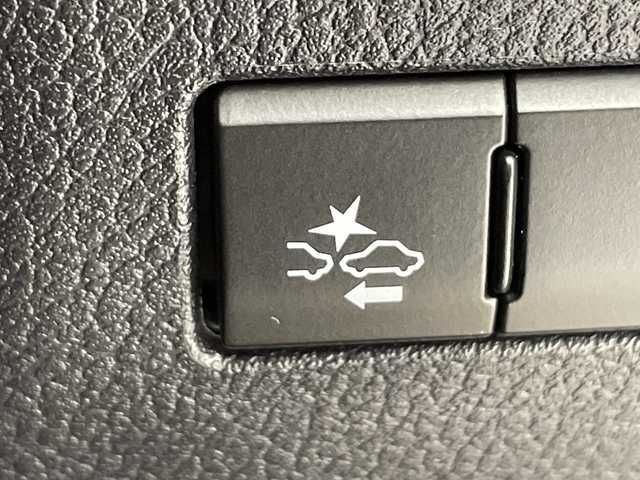 レクサス ＮＸ 200t 千葉県 2016(平28)年 6.8万km グラファイトブラックガラスフレーク 純正メーカーナビ/フルセグTV BT CD DVD AUX/バックカメラ /衝突軽減ブレーキ/レーダークルーズコントロール/前後ドライブレコーダー/前席パワーシート/アイドリングストップ/革巻きハンドル/ステアリングスイッチ/パドルシフト/純正アルミホイール/LEDヘッドライト/スマートキー/プッシュスタート