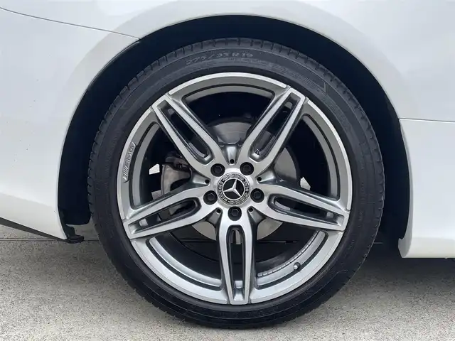メルセデス・ベンツ Ｅ２００ クーペ スポーツ 東京都 2019(平31)年 4.6万km ポーラホワイト パノラミックスライディングルーフ/ブルメスターサウンド/純正ナビ／ＤＴＶ/３６０°カメラ/レーダーセーフティＰＫＧ/ＡＣＣ/ＢＳＭ/レーンキープ/レザーシート/ＨＵＤ/記録簿有り/Ｒ２．３．４．５．６．７
