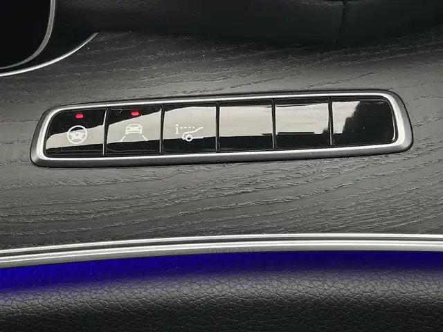 メルセデス・ベンツ Ｅ２００ クーペ スポーツ 東京都 2019(平31)年 4.6万km ポーラホワイト パノラミックスライディングルーフ/ブルメスターサウンド/純正ナビ／ＤＴＶ/３６０°カメラ/レーダーセーフティＰＫＧ/ＡＣＣ/ＢＳＭ/レーンキープ/レザーシート/ＨＵＤ/記録簿有り/Ｒ２．３．４．５．６．７