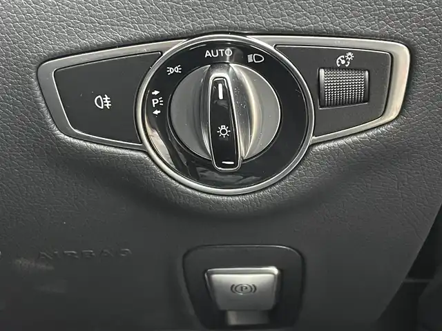 メルセデス・ベンツ Ｅ２００ クーペ スポーツ 東京都 2019(平31)年 4.6万km ポーラホワイト パノラミックスライディングルーフ/ブルメスターサウンド/純正ナビ／ＤＴＶ/３６０°カメラ/レーダーセーフティＰＫＧ/ＡＣＣ/ＢＳＭ/レーンキープ/レザーシート/ＨＵＤ/記録簿有り/Ｒ２．３．４．５．６．７