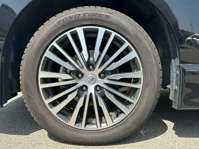 日産 エルグランド 250ハイウェイスターS 大阪府 2017(平29)年 2.4万km ファントムブラック 純正８インチナビ/   TV/CD/DVD/Bluetooth/全方位モニター/後席モニター/両側パワースライドドア/クルーズコントロール/オットマン/純正フロアマット/プッシュスタート/コーナーセンサー/スマートキー/ＥＴＣ/ＬＥＤライト