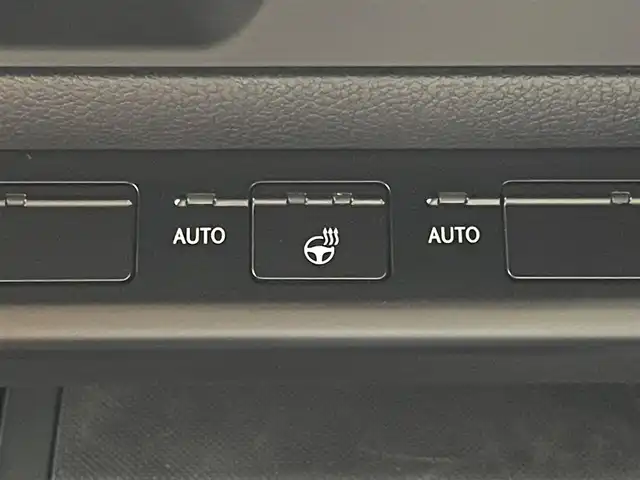 レクサス ＵＸ 250h Fスポーツ 岡山県 2020(令2)年 2.7万km マダーレッド サンルーフ/10.3インチメーカーナビ/・FM/AM/Bluetooth/フルセグ/CD/DVD/パノラマミックビューモニター/レザーシート/・D/Nパワーシート/・シートメモリー/・D/Nシートヒーター/Lexus Safety System＋/・プリクラッシュセーフティ/・レーントレーシングアシスト/・オートマチックハイビーム/・ブラインドスポットモニター/・レーダークルーズコントロール/・コーナーセンサー/ヘッドアップディスプレイ/ステアリングヒーター/パワーバックドア/ビルトイン2.0ETC/純正18インチアルミ