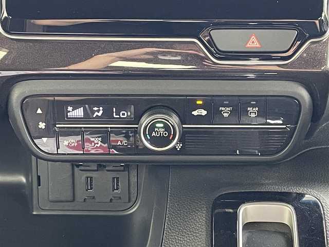 ホンダ Ｎ ＢＯＸ カスタム G L ホンダセンシング 岐阜県 2018(平30)年 10.2万km プレミアムホワイトパールⅡ (株)IDOMが運営する【じしゃロン多治見店】の自社ローン専用車両になります。こちらは現金またはオートローンご利用時の価格です。自社ローンご希望の方は別途その旨お申付け下さい。/ホンダセンシング/・アダプティブクルーズコントロール/・レーンキープアシスト/・衝突軽減ブレーキ/左側パワースライドドア/LEDヘッドライト/オートライト/後方コーナーセンサー/ETC/横滑り防止装置