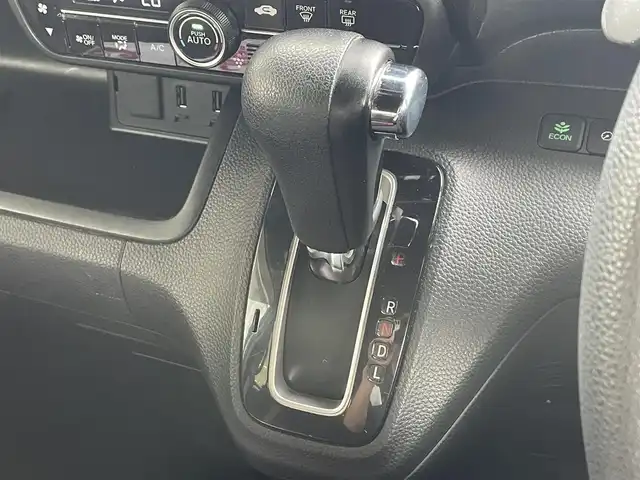 ホンダ Ｎ ＢＯＸ カスタム G L ホンダセンシング 岐阜県 2018(平30)年 10.2万km プレミアムホワイトパールⅡ (株)IDOMが運営する【じしゃロン多治見店】の自社ローン専用車両になります。こちらは現金またはオートローンご利用時の価格です。自社ローンご希望の方は別途その旨お申付け下さい。/ホンダセンシング/・アダプティブクルーズコントロール/・レーンキープアシスト/・衝突軽減ブレーキ/左側パワースライドドア/LEDヘッドライト/オートライト/後方コーナーセンサー/ETC/横滑り防止装置