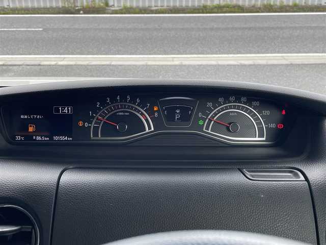 ホンダ Ｎ ＢＯＸ カスタム G L ホンダセンシング 岐阜県 2018(平30)年 10.2万km プレミアムホワイトパールⅡ (株)IDOMが運営する【じしゃロン多治見店】の自社ローン専用車両になります。こちらは現金またはオートローンご利用時の価格です。自社ローンご希望の方は別途その旨お申付け下さい。/ホンダセンシング/・アダプティブクルーズコントロール/・レーンキープアシスト/・衝突軽減ブレーキ/左側パワースライドドア/LEDヘッドライト/オートライト/後方コーナーセンサー/ETC/横滑り防止装置