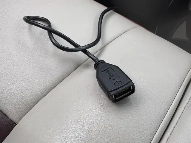 スズキ ＭＲワゴン Wit XS 三重県 2014(平26)年 11.3万km コメットグリーン クラリオンナビ/　・ワンセグ/　・ＵＳＢ/　・ＤＶＤ/　・録音/ＨＩＤヘッドライト/フォグライト/レザーシート/スマートキー/プッシュスタート/プライバシーガラス/電動格納ミラー/ターンミラー/ドアバイザー/ドライブレコーダー
