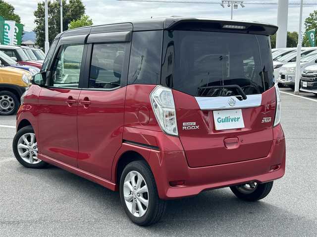 日産 デイズ ルークス ハイウェイスター Xターボ 奈良県 2017(平29)年 3.6万km スパークリングレッド/ブラック 全方位カメラ　/片側パワースライド　/ＥＴＣ　/フルセグナビ　/ＣＮ－ＲＡ０５ＷＤ　/バックカメラ　/ターボ車両　/オートライト　/純正マット　/スマートキー　/アイドリングストップ　/オートエアコン　/衝突軽減システム