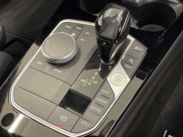 ＢＭＷ １１８ｄ Mスポーツ EDジョイ+ 岐阜県 2020(令2)年 5万km アルピンホワイトⅢ 純正ナビゲーション/AppleCarPlay/Bluetooth/バックモニター/レーンキープステアリングアシスト/正面衝突警告/アクティブPDC(パーク・ディスタンス・コントロール)/エコモード・スポーツモード付/ETC2.0/革シート/パワーシート/シートメモリ/プッシュスタート/スマートキー/スペアキー/パワーシート/コーナーセンサー/純正フロアマット/LEDヘッドライト