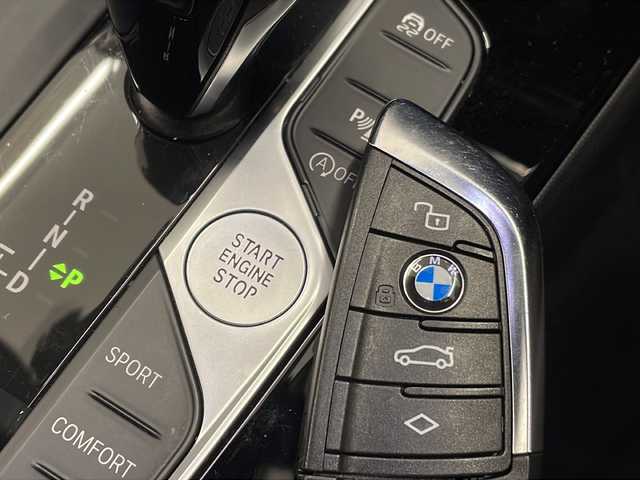 ＢＭＷ １１８ｄ Mスポーツ EDジョイ+ 岐阜県 2020(令2)年 5万km アルピンホワイトⅢ 純正ナビゲーション/AppleCarPlay/Bluetooth/バックモニター/レーンキープステアリングアシスト/正面衝突警告/アクティブPDC(パーク・ディスタンス・コントロール)/エコモード・スポーツモード付/ETC2.0/革シート/パワーシート/シートメモリ/プッシュスタート/スマートキー/スペアキー/パワーシート/コーナーセンサー/純正フロアマット/LEDヘッドライト