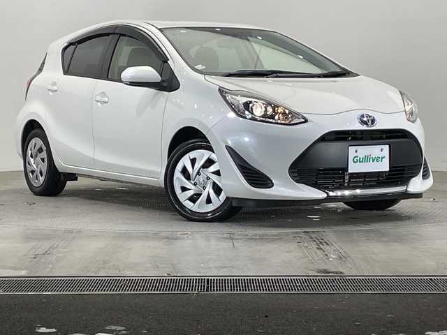 トヨタ アクア S 栃木県 2020(令2)年 6万km ホワイトパールクリスタルシャイン 純正SDナビ/ワンセグTV/バックカメラ/ビルトインETC/禁煙車/ステアリングスイッチ/キーレス/電動格納ミラー/純正フロアマット