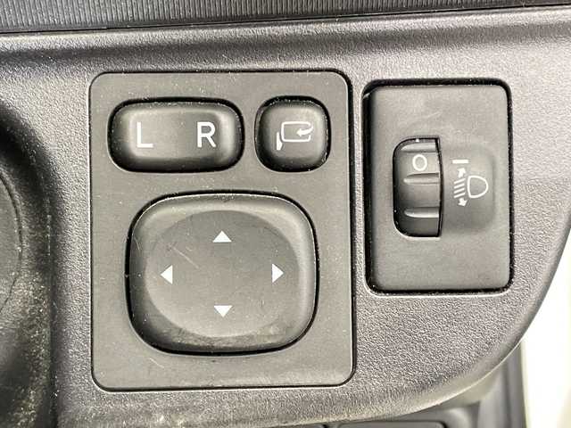 トヨタ アクア S 栃木県 2020(令2)年 6万km ホワイトパールクリスタルシャイン 純正SDナビ/ワンセグTV/バックカメラ/ビルトインETC/禁煙車/ステアリングスイッチ/キーレス/電動格納ミラー/純正フロアマット