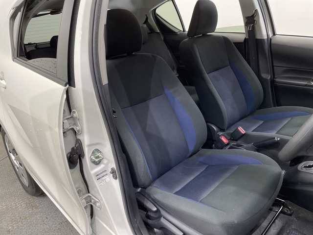 トヨタ アクア S 栃木県 2020(令2)年 6万km ホワイトパールクリスタルシャイン 純正SDナビ/ワンセグTV/バックカメラ/ビルトインETC/禁煙車/ステアリングスイッチ/キーレス/電動格納ミラー/純正フロアマット