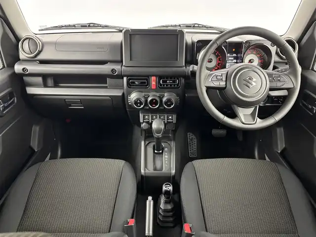 スズキ ジムニー XC 埼玉県 2025(令7)年 0.1万km未満 ミディアムグレー 届出済未使用車/デュアルセンサーブレーキサポート/レーダークルーズコントロール/レーンキープアシスト/横滑り防止装置/盗難防止装置/コーナーセンサー/LEDヘッドライト/ダウンヒルアシストコントロール/衝突軽減システム/純正16インチアルミホイール/スマートキー