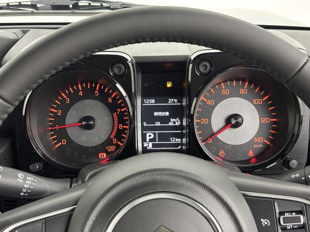 スズキ ジムニー XC 埼玉県 2025(令7)年 0.1万km未満 ミディアムグレー 届出済未使用車/デュアルセンサーブレーキサポート/レーダークルーズコントロール/レーンキープアシスト/横滑り防止装置/盗難防止装置/コーナーセンサー/LEDヘッドライト/ダウンヒルアシストコントロール/衝突軽減システム/純正16インチアルミホイール/スマートキー