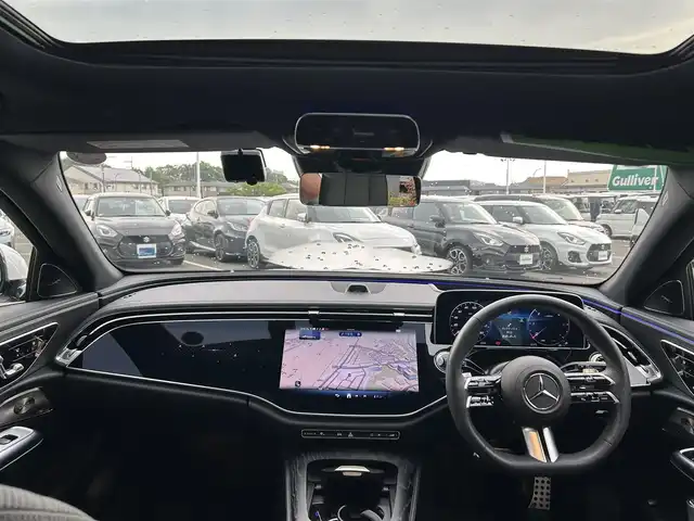 メルセデス・ベンツ Ｍ・ベンツ Ｅ２２０ｄ アバンギャルド AMGライン 東京都 2024(令6)年 1万km 白 ワンオーナー/AMGラインパッケージ/レザーエクスクルーシブパッケージ/シートベンチレーター/デジタルインテリアパッケージ/3Dコックピットディスプレイ/アドバンスドパッケージ/レーダーセーフティパッケージ/360°カメラシステム/デジタルライト/アダプティブハイビームアシスト/パノラミックスライディングルーフ/ＭＵＢＸスーパースクリーンモニタ/レザーエクスクルーシブＰＫＧ　/本革空調Ｓ　ＯＰカラー：オパリスホワイトＭ/ＡＭＧ１９ＡＷマットブラック塗装/ピアノブラックインテリア/熱反射ガラス/HDDナビ/フルセグテレビ/バックカメラ/アイドリングストップ/ウィンカーミラー/クルーズコントロール/プッシュスタート/パワーバックドア/ETC