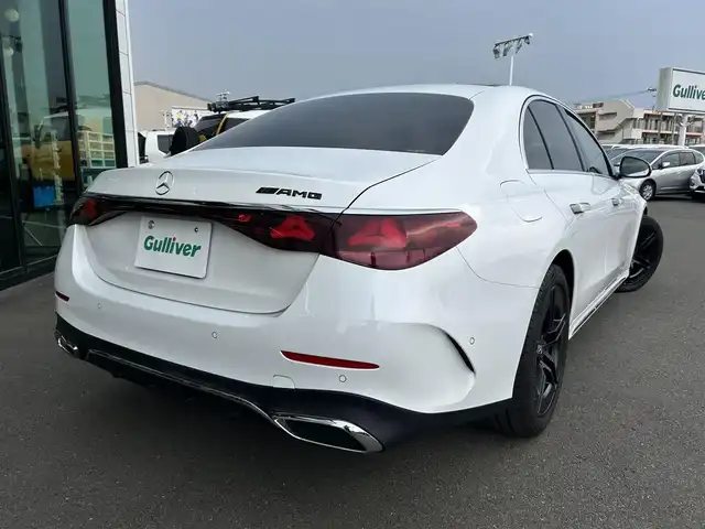 メルセデス・ベンツ Ｍ・ベンツ Ｅ２２０ｄ アバンギャルド AMGライン 東京都 2024(令6)年 1万km 白 ワンオーナー/AMGラインパッケージ/レザーエクスクルーシブパッケージ/シートベンチレーター/デジタルインテリアパッケージ/3Dコックピットディスプレイ/アドバンスドパッケージ/レーダーセーフティパッケージ/360°カメラシステム/デジタルライト/アダプティブハイビームアシスト/パノラミックスライディングルーフ/ＭＵＢＸスーパースクリーンモニタ/レザーエクスクルーシブＰＫＧ　/本革空調Ｓ　ＯＰカラー：オパリスホワイトＭ/ＡＭＧ１９ＡＷマットブラック塗装/ピアノブラックインテリア/熱反射ガラス/HDDナビ/フルセグテレビ/バックカメラ/アイドリングストップ/ウィンカーミラー/クルーズコントロール/プッシュスタート/パワーバックドア/ETC